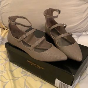 Women’s size 10 shoes